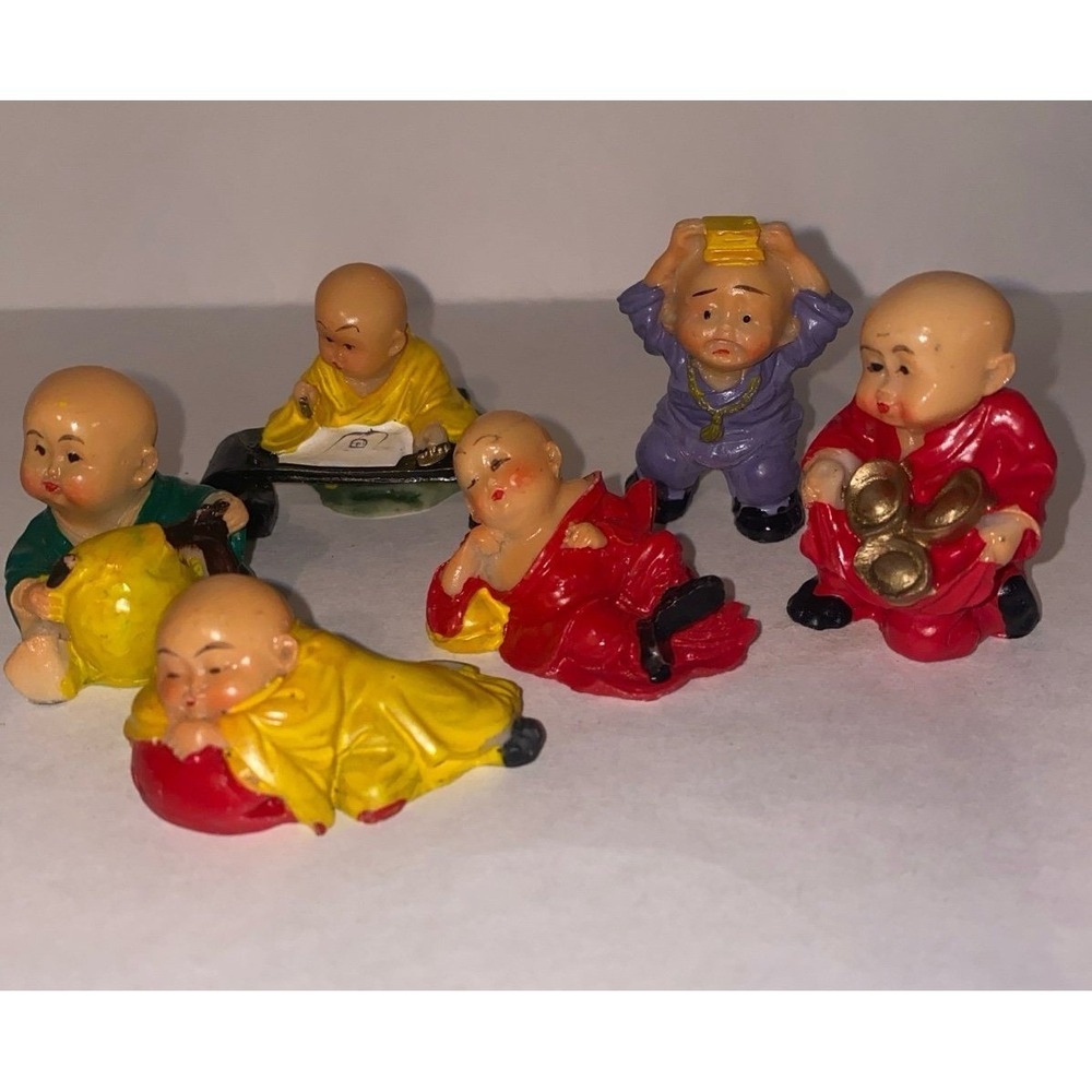 Resin Buddha Monk Figures Decor